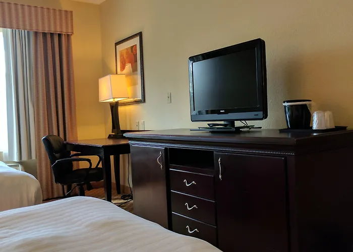 Hotel Country & By Radisson, Tallahassee-university Area, Fl