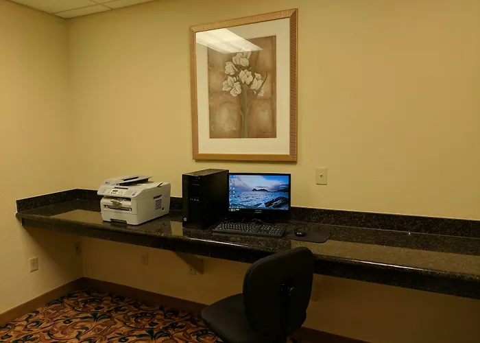 Country & By Radisson, Tallahassee-university Area, Fl Hotel Tallahassee