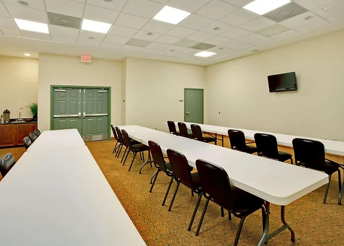 Country & By Radisson, Tallahassee-university Area, Fl Hotel