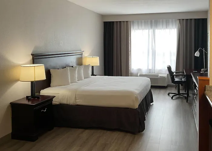 Hotel Country & By Radisson, Tallahassee-university Area, Fl 4*