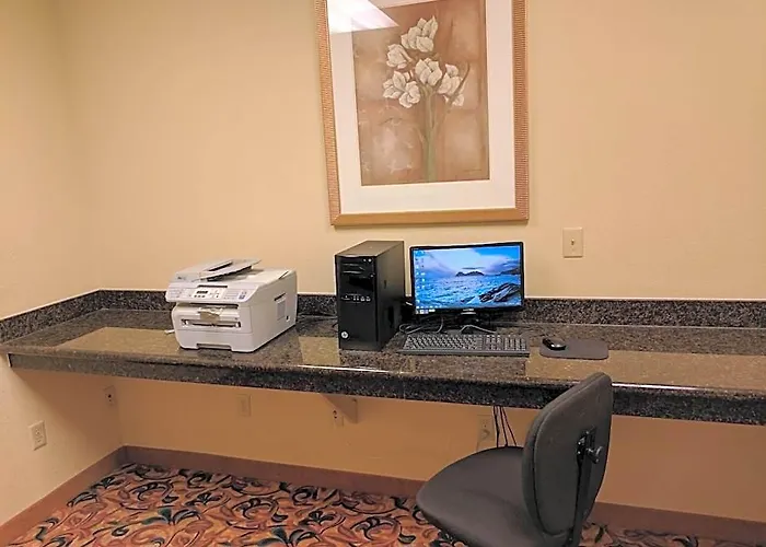 Country & By Radisson, Tallahassee-university Area, Fl Hotel