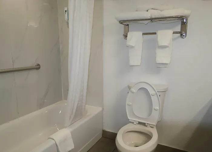 Country & By Radisson, Tallahassee-university Area, Fl Hotel 4*