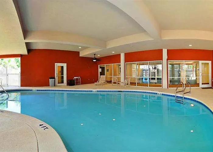 Country & By Radisson, Tallahassee-university Area, Fl Hotel